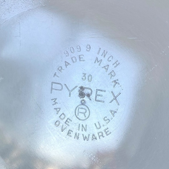 Midcentury Lime Green PYREX 909 Round 9 Inch Pie Dish Plate - Picture 9 of 10